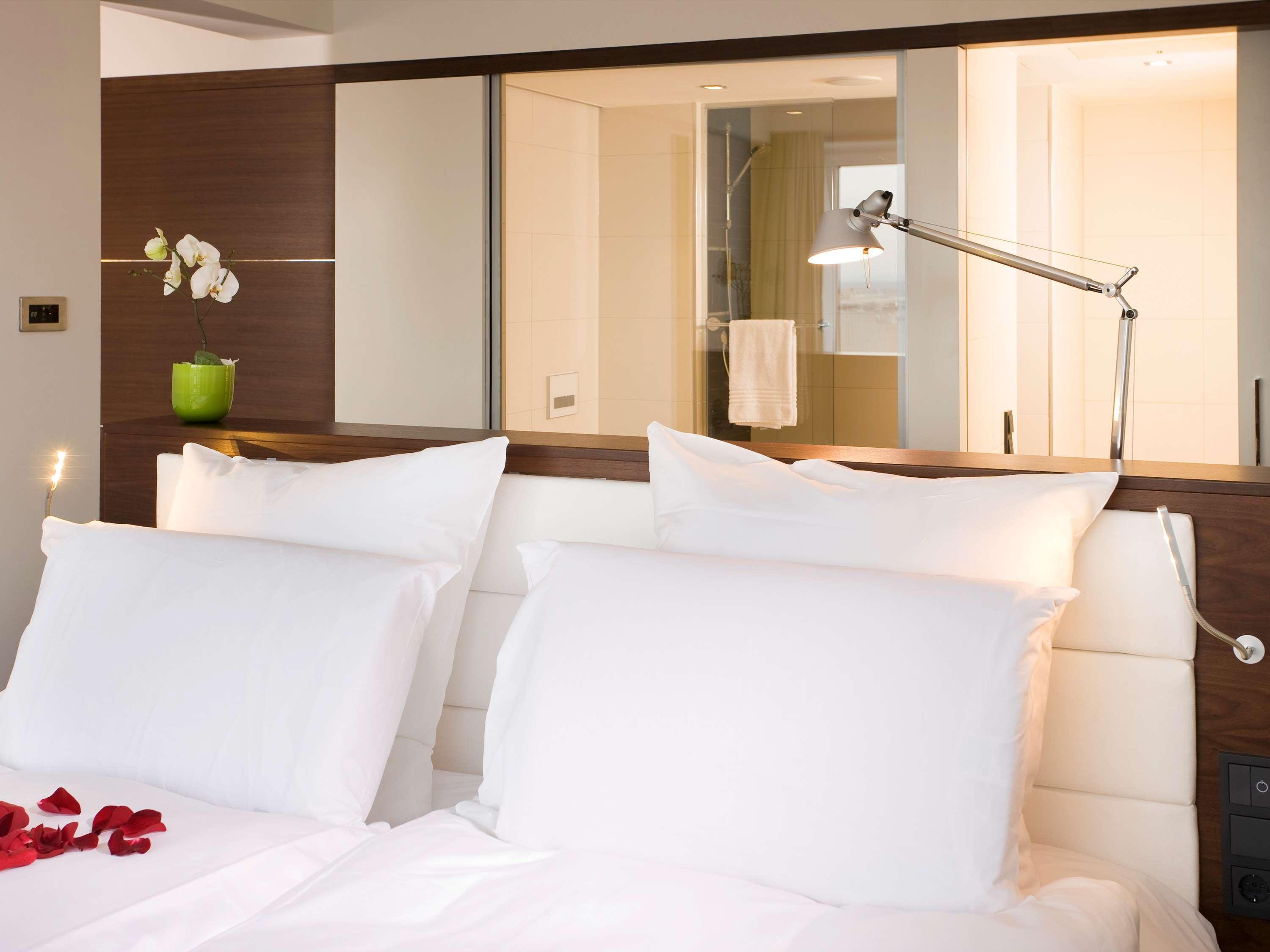 Hotel Pullman Colonia Exterior foto